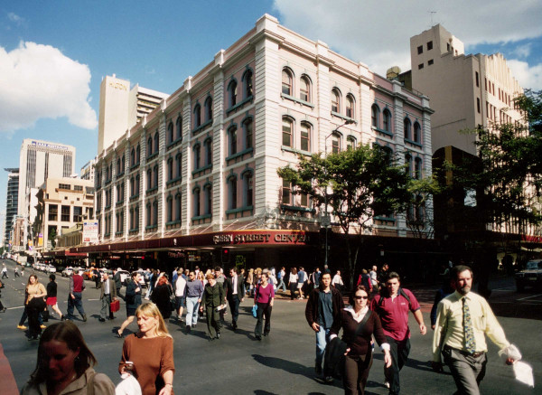 Queen Street Central, Brisbane: City Building